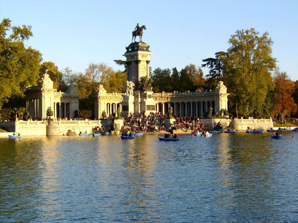 el retiro de madrid - parques de espana