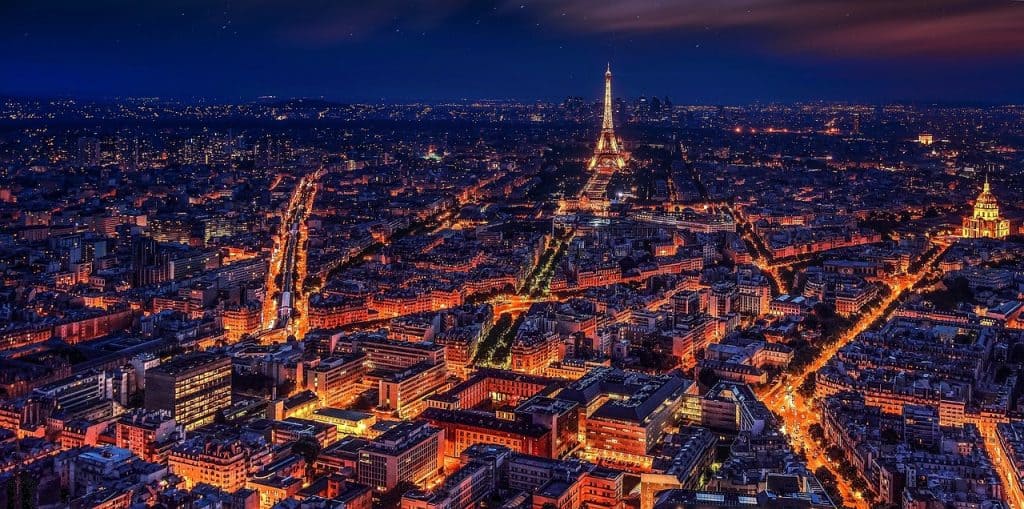 preciosa paris de noche