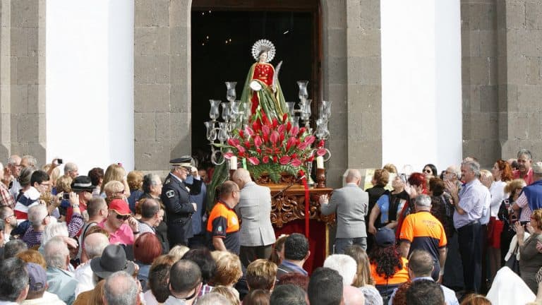 una de las fiestas más multitudinarias que se puedan encontrar la fiesta de santa lucia