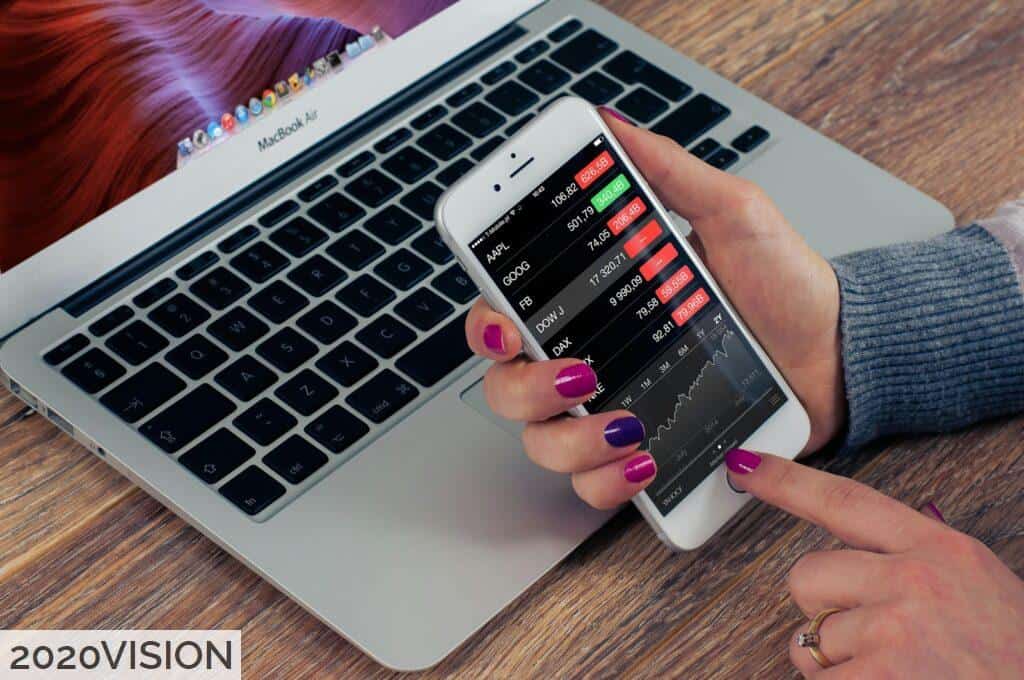 person holding silver iPhone 6