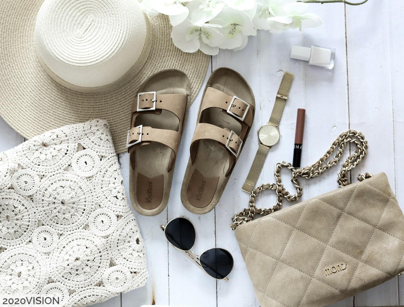 Cómo combinar sandalias con diferentes looks, del día a la noche